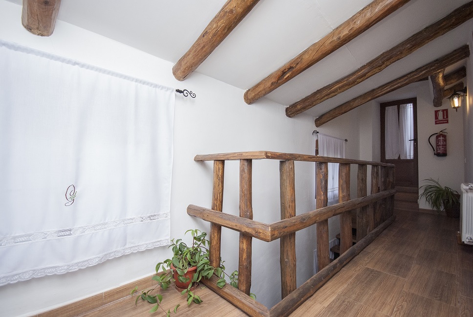 Vivienda Uso Turístico Los Garriolos - Acceso a la planta superior